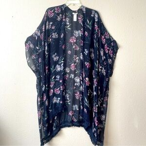 MAURICE’S Women’s Floral Navy Kimono w Fringe High-Low Hem